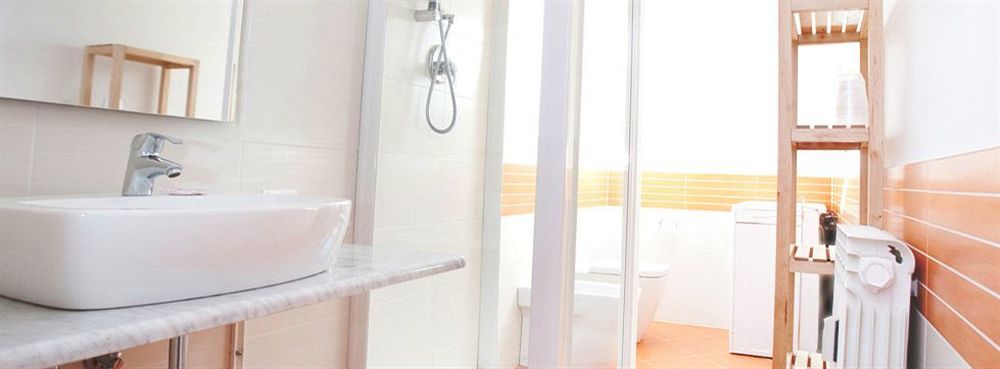 Hotel Palazzo Di Mezzo Carrù Eksteriør billede